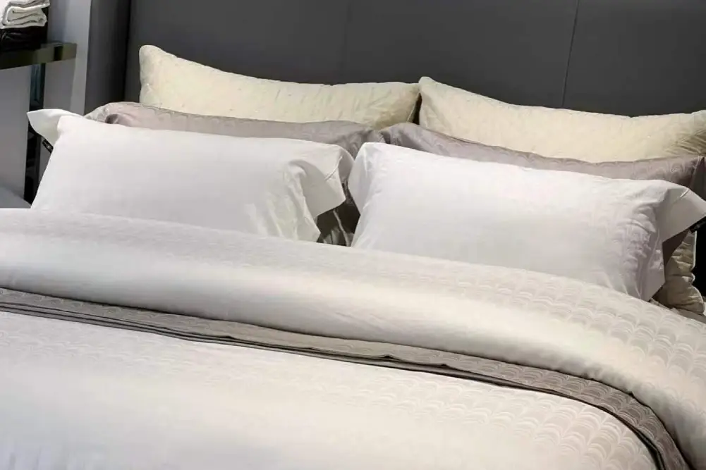 Hotels Wash Comforters