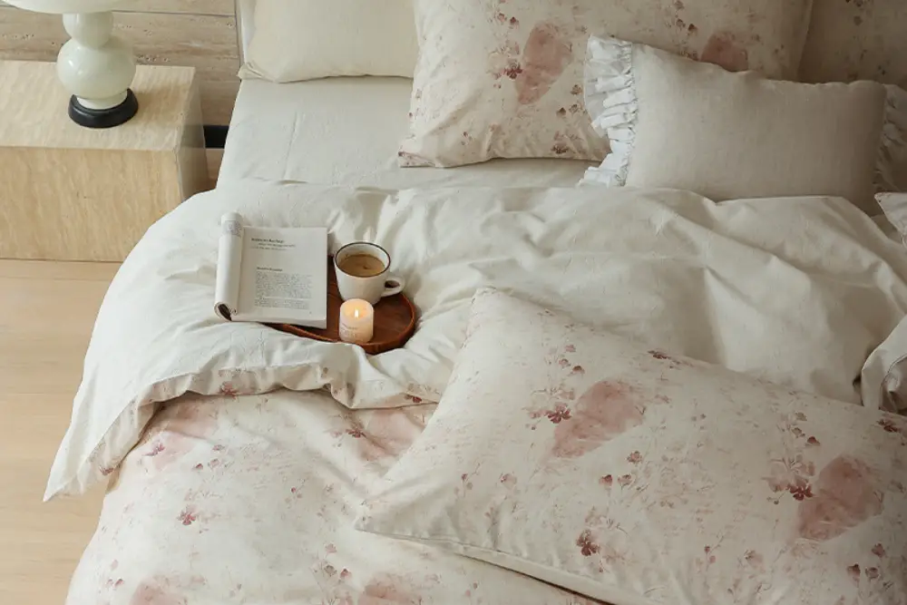 Best Bedding Fabrics for Winter