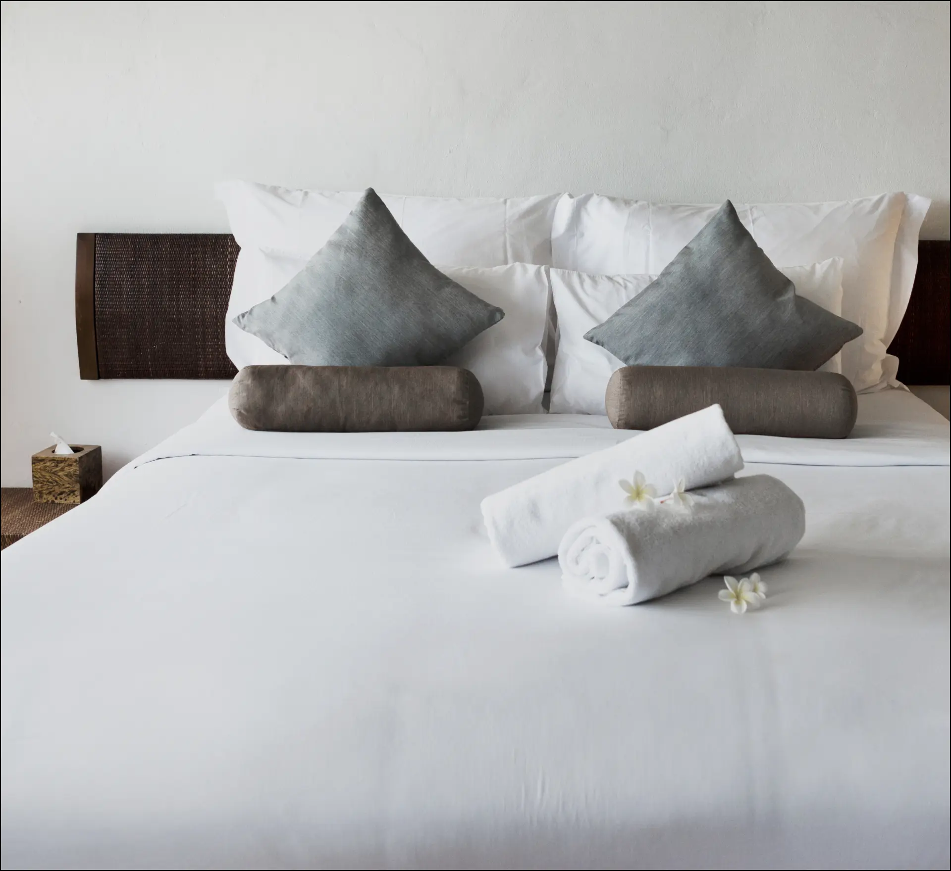 Luxury hotel linen wholesale