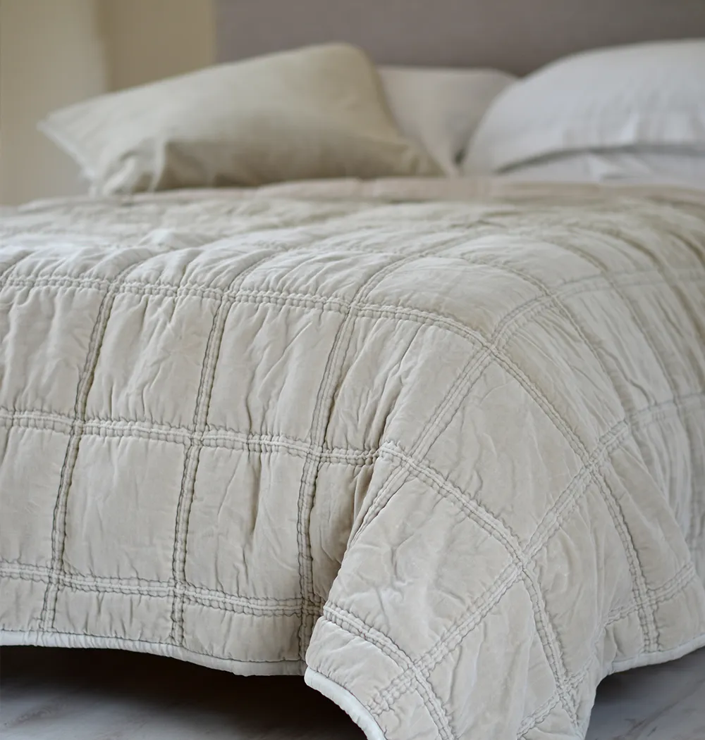Quilts & Coverlets